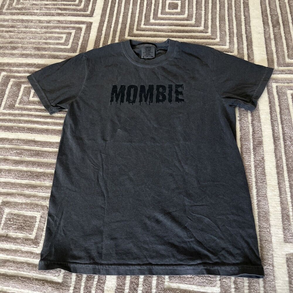 Comfort Color Gray Mombie T-Shirt Small
